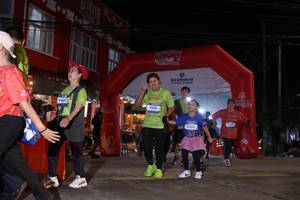 BIB: 440, 4345, 4365
                            <button type="button" onclick="openModal(26263798)" class="btn btn-primary btn-sm float-right btn-popup" data-toggle="modal" data-target=".modal-high-quality">
                        <i class="fas fa-shopping-cart"></i> Add to Cart
                    </button>
                                            <button type="button" onclick="isThisMe(26263798, true)" class="btn btn-success btn-sm float-right btn-popup btn-isme hidden" data-toggle="tooltip" data-placement="bottom" title="นี่คือรูปของคุณใช่ไหม คลิกที่นี่เพื่อเอาเข้าอัลบั้ม">
                        <i class="fas fa-plus"></i> Add to album
                    </button>
                    <button type="button" onclick="isThisMe(26263798, false)" class="btn btn-warning btn-sm float-right btn-popup btn-isnotme hidden">
                        <i class="fas fa-ban"></i> Remove from album
                    </button>